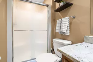 323 Porthamel Ct, Wales, WI 53183 - Photo 23