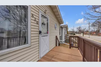 836  Whitcomb Ave, Sheboygan, WI 53081 - Photo 3