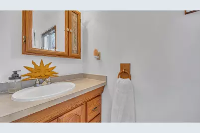 836  Whitcomb Ave, Sheboygan, WI 53081 - Photo 17