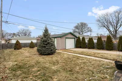 2812 E Allerton Ave, Saint Francis, WI 53235 - Photo 15