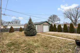 2812 E Allerton Ave, Saint Francis, WI 53235 - Photo 15