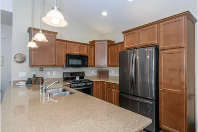 1145  Black Bear Dr, Mukwonago, WI 53149 - Photo 5