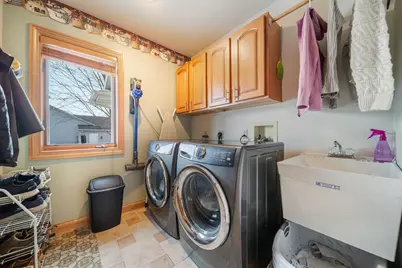 420  Fieldstone Ct, Kiel, WI 53042 - Photo 9