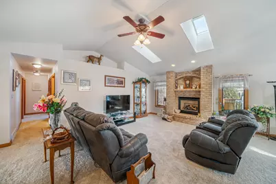 420  Fieldstone Ct, Kiel, WI 53042 - Photo 7