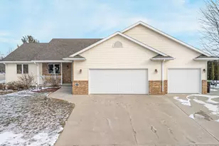 420 Fieldstone Ct, Kiel, WI 53042 - Photo 1