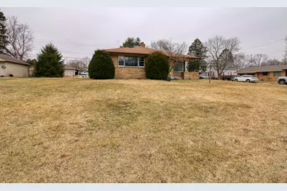 1000  17th Ave, South Milwaukee, WI 53172 - Photo 15