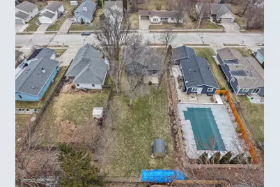 1909  Patricia Ln, Waukesha, WI 53188 - Photo 37