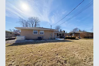 2532 S Seymour Pl, West Allis, WI 53227 - Photo 3