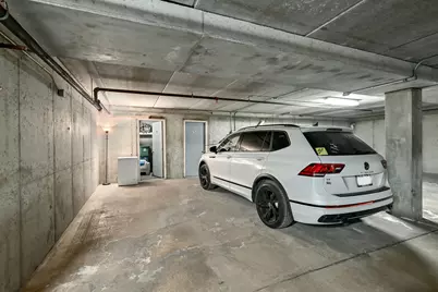 9332 W Loomis Rd #6, Franklin, WI 53132 - Photo 23