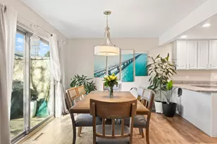 987 Lake Country Ct, Oconomowoc, WI 53066 - Photo 7