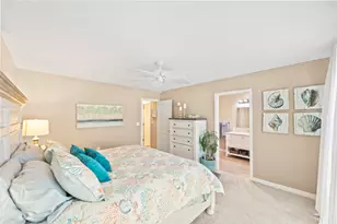 987 Lake Country Ct, Oconomowoc, WI 53066 - Photo 13