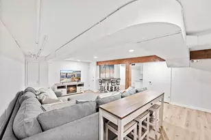 987 Lake Country Ct, Oconomowoc, WI 53066 - Photo 29