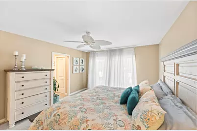 987  Lake Country Ct, Oconomowoc, WI 53066 - Photo 17