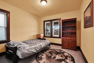 2215 S 73rd St, West Allis, WI 53219 - Photo 9