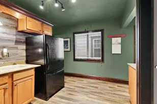 2215 S 73rd St, West Allis, WI 53219 - Photo 13