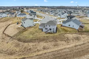 177 Emerald Cir, Saukville, WI 53080 - Photo 37