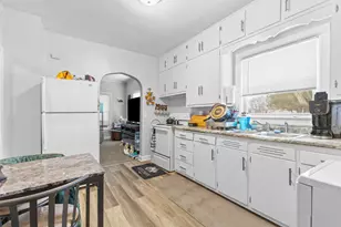 1809 Madison St, Manitowoc, WI 54220 - Photo 5