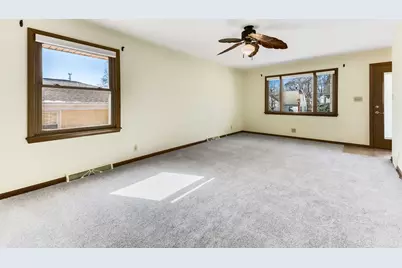 236 N 115th St, Wauwatosa, WI 53226 - Photo 3