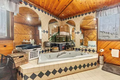 1314 S 10th St, Manitowoc, WI 54220 - Photo 13