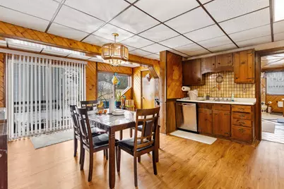 1314 S 10th St, Manitowoc, WI 54220 - Photo 9