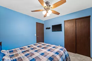 8613 W Schlinger Ave, West Allis, WI 53214 - Photo 17