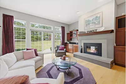 446 W Bridge Ct, Grafton, WI 53024 - Photo 5