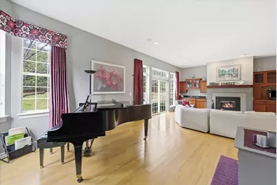 446 W Bridge Ct, Grafton, WI 53024 - Photo 9