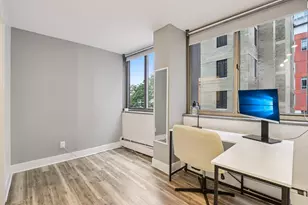 1919 N Summit Ave, Milwaukee, WI 53202 - Photo 11