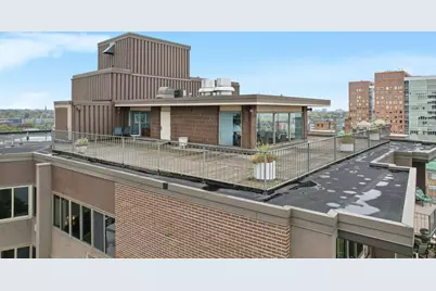 1919 N Summit Ave #1D, Milwaukee, WI 53202 - Photo 27