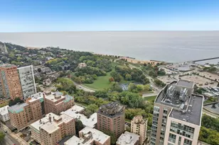 1919 N Summit Ave, Milwaukee, WI 53202 - Photo 23