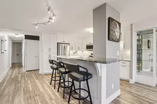 1919 N Summit Ave, Milwaukee, WI 53202 - Photo 3