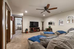 475 Coronado Cir, Onalaska, WI 54650 - Photo 15