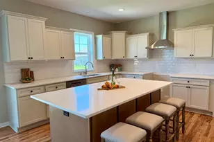 N54W19428 Kearney Ln, Menomonee Falls, WI 53051 - Photo 3