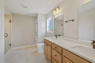 N54W19428 Kearney Ln, Menomonee Falls, WI 53051 - Photo 15