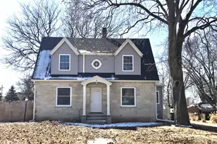 252 E Washington St, Jefferson, WI 53549 - Photo 1