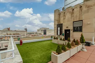 606 W Wisconsin Ave, Milwaukee, WI 53203 - Photo 15