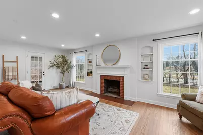 540  Crystal Ln, Elm Grove, WI 53122 - Photo 7