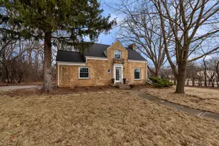 540 Crystal Ln, Elm Grove, WI 53122 - Photo 1