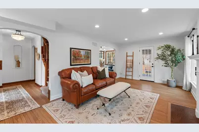 540  Crystal Ln, Elm Grove, WI 53122 - Photo 5