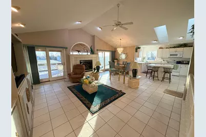 18  Ridgewood Ct, Fond du Lac, WI 54937 - Photo 5