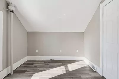 2013  De Koven Ave, Racine, WI 53403 - Photo 9