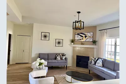 5322 S Hidden Dr, Greenfield, WI 53221 - Photo 15