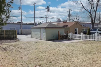 10907  Glenway Ct, Wauwatosa, WI 53222 - Photo 31