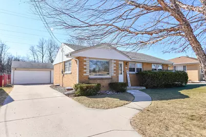 6421 W Allerton Ave, Greenfield, WI 53220 - Photo 7