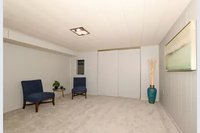 6421 W Allerton Ave, Greenfield, WI 53220 - Photo 25