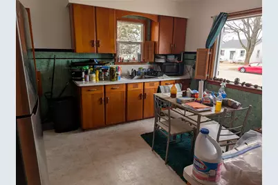 2825  Dwight St, Racine, WI 53403 - Photo 5