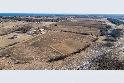 1615  Ulao Pkwy, Grafton, WI 53024 - Photo 53