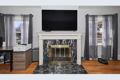 4342 W Martin Dr, Milwaukee, WI 53208 - Photo 3