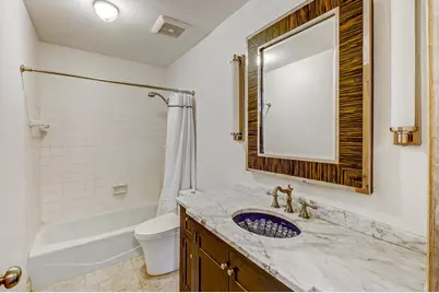 2135  Michelle Dr, Brookfield, WI 53045 - Photo 21