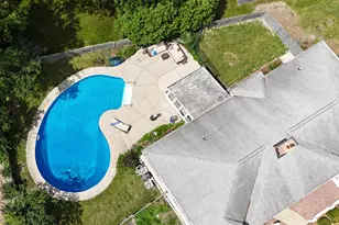 2135 Michelle Dr, Brookfield, WI 53045 - Photo 5